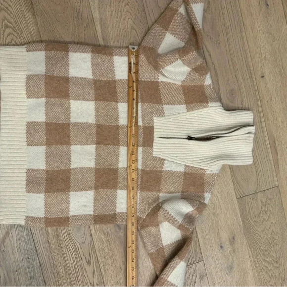 Faherty Saturday Pullover Alpaca Sweater Meadow Buffalo Check Cream Small $228 - Picture 3 of 5